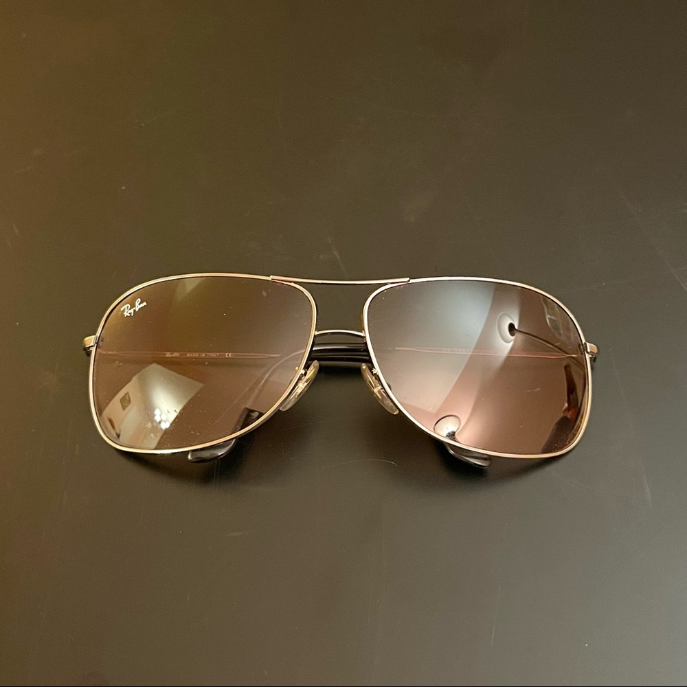 Ray-Ban Aviator Sunglasses gray / silver frame gradient lens